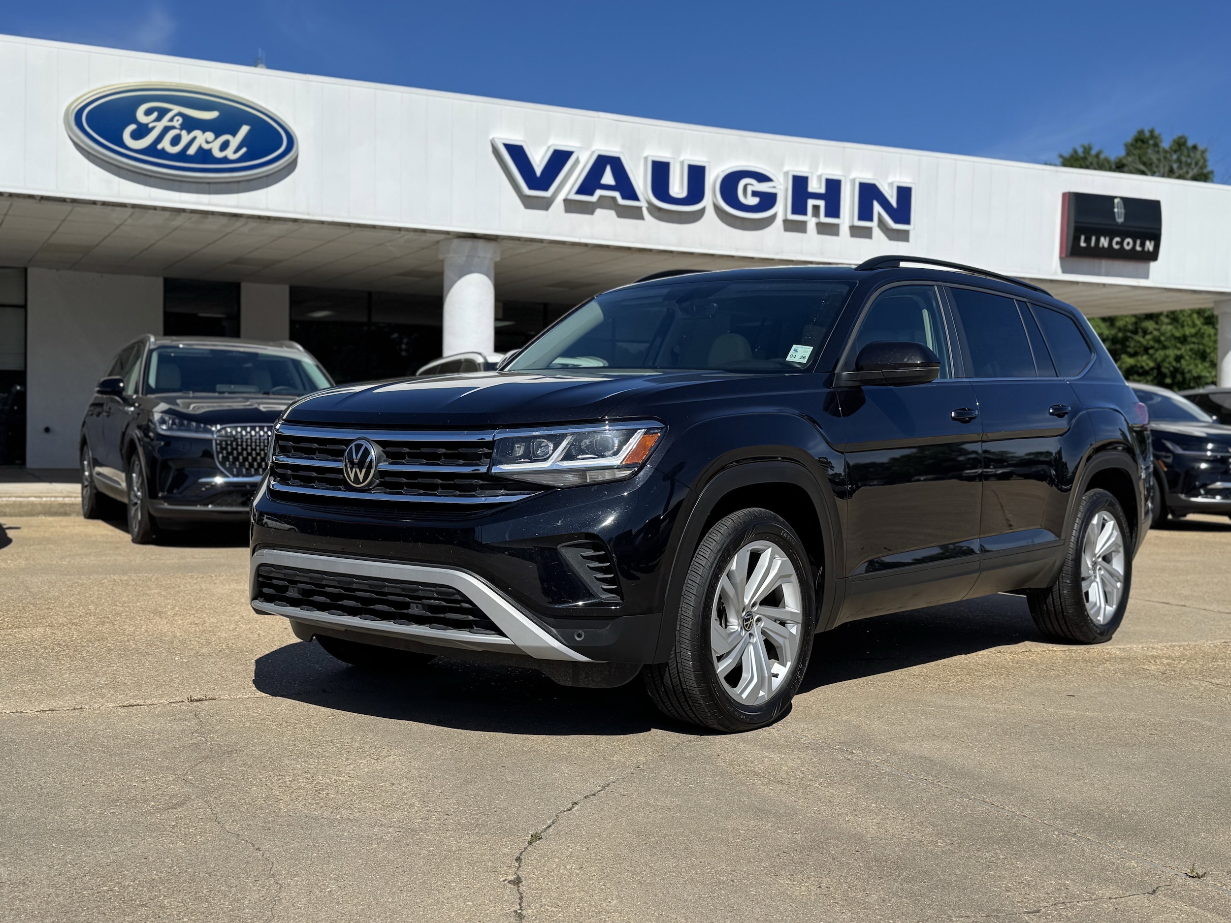 2022 Volkswagen Atlas 3.6L SE w/Tech's photo