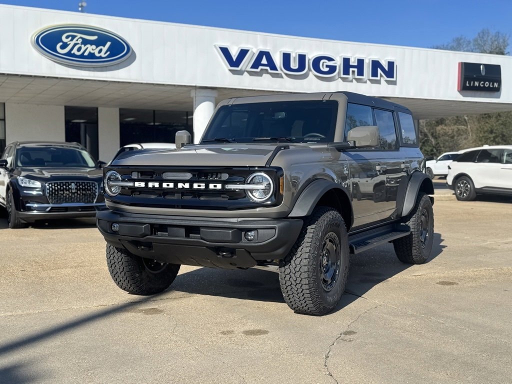 New 2025 Ford Bronco Outer Banks SUV