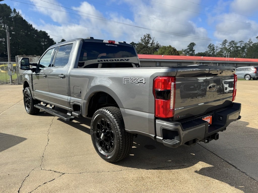 2026 Ford F-250 photo 3