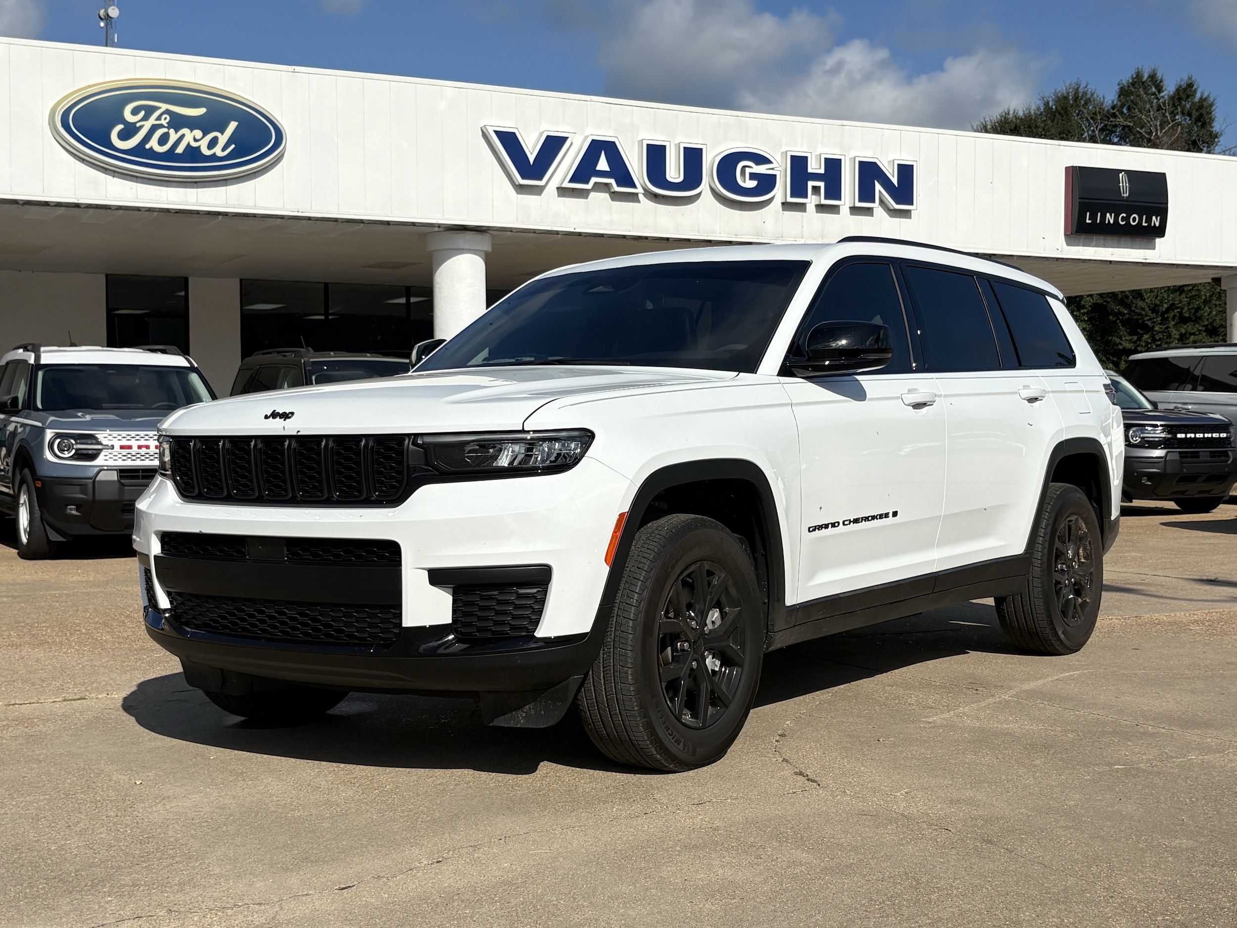 2025 Jeep Grand Cherokee L Laredo