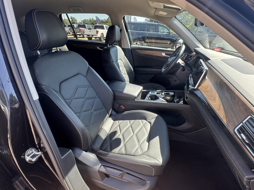 2025 Volkswagen Atlas SE w/Tech - Photo 22