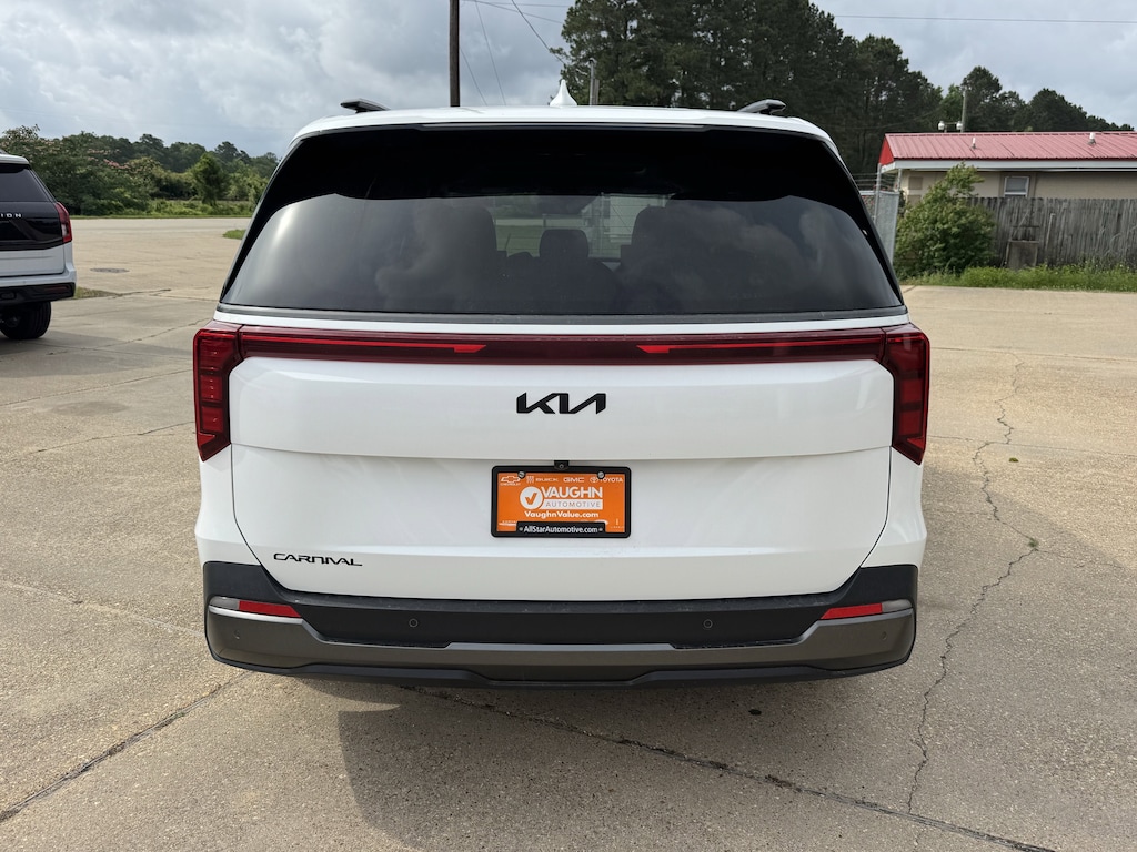 Used 2025 Kia Carnival SX Van Passenger Van