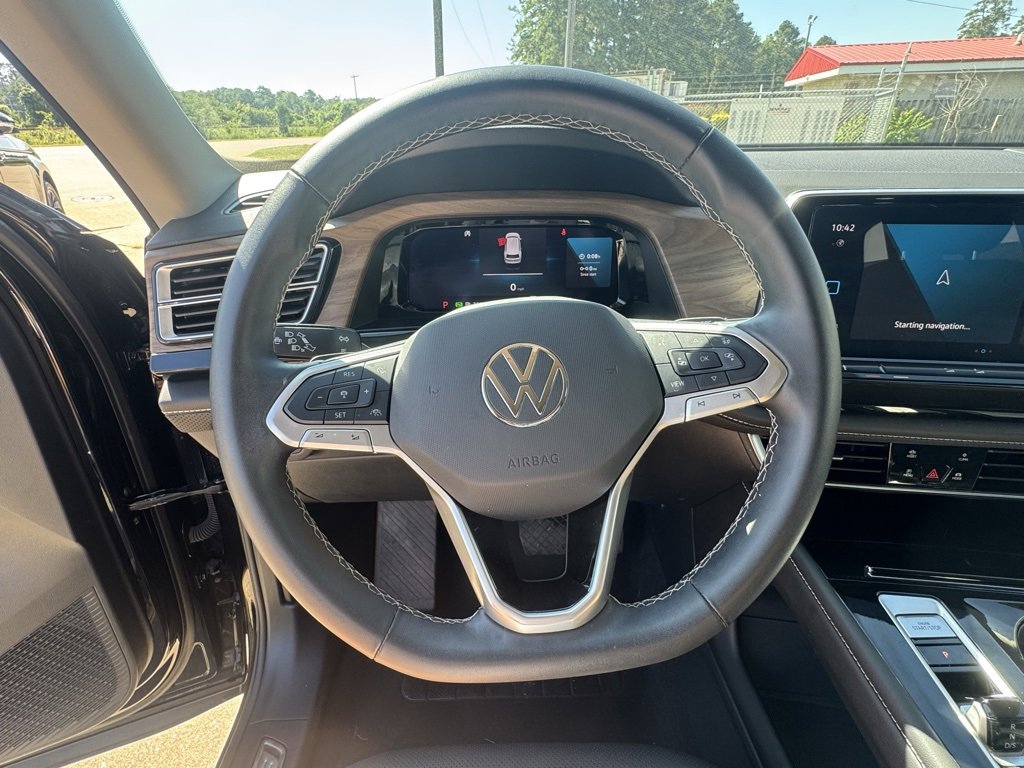 2025 Volkswagen Atlas SE w/Tech - Photo 11