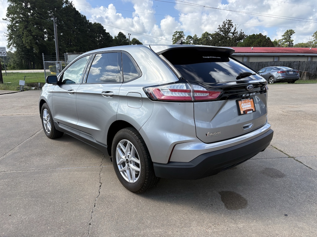 Used 2024 Ford Edge SE SUV