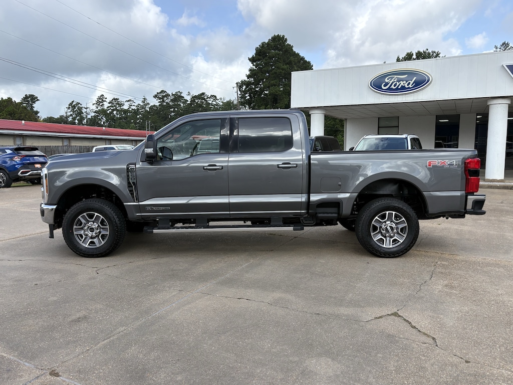 New 2026 Ford Super Duty F-250 SRW Lariat Truck Crew Cab