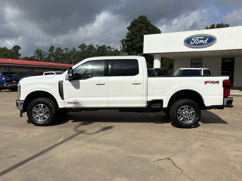 New 2026 Ford Super Duty F-250 SRW Lariat Truck Crew Cab