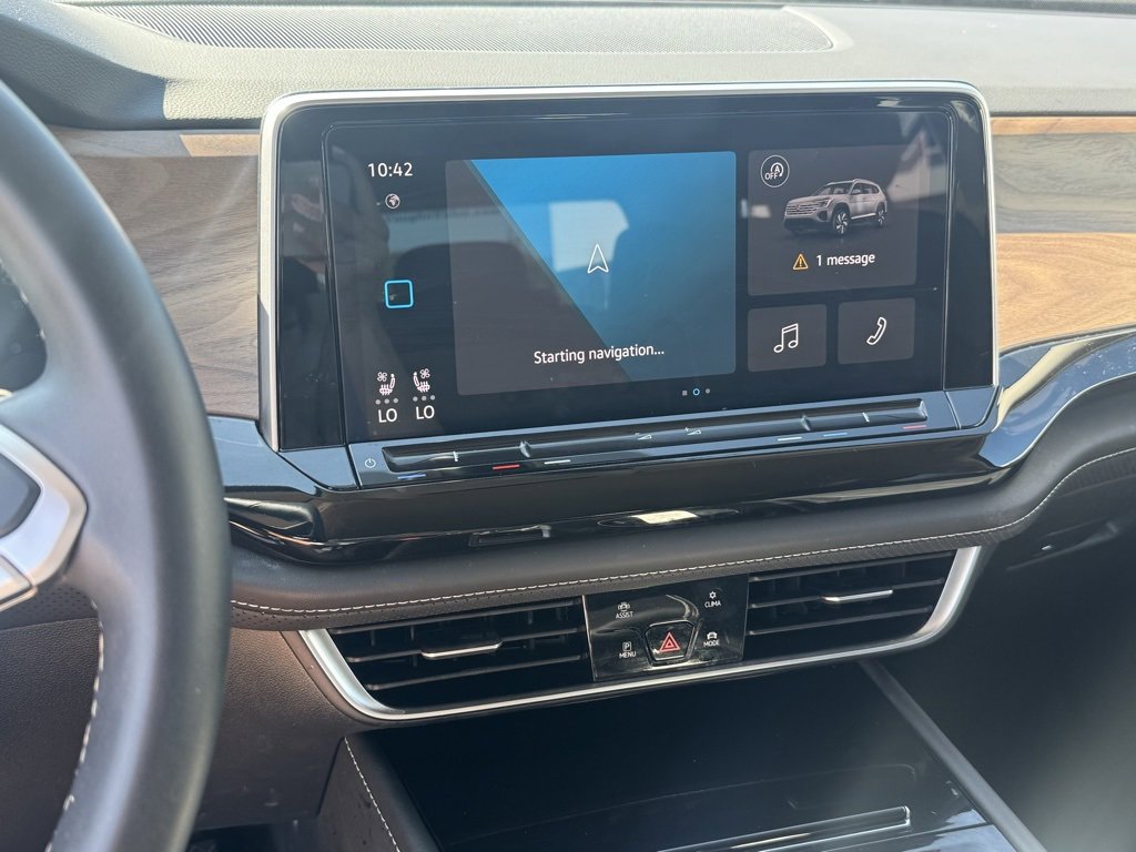 2025 Volkswagen Atlas SE w/Tech - Photo 13