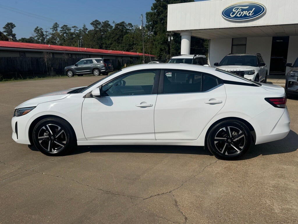 2024 Nissan Sentra SV photo 2