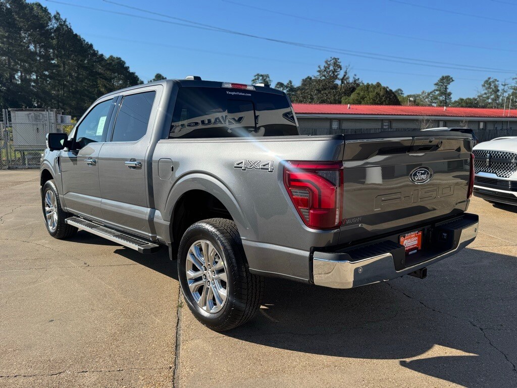 2025 Ford F-150 Lariat photo 3