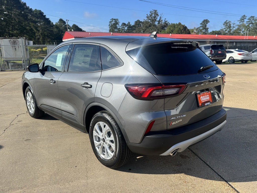 2025 Ford Escape Premium photo 3