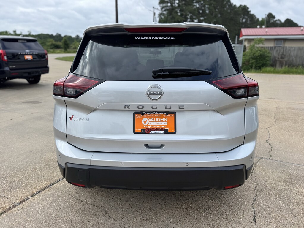 Used 2025 Nissan Rogue SV SUV