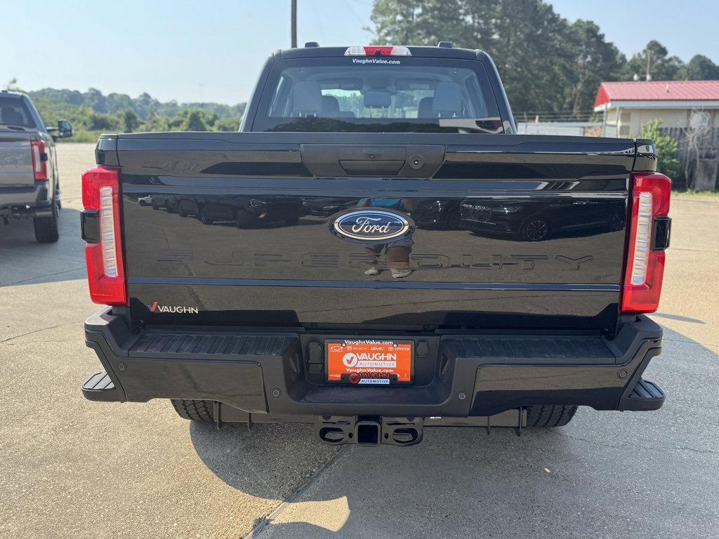 2026 Ford F-250 photo 2