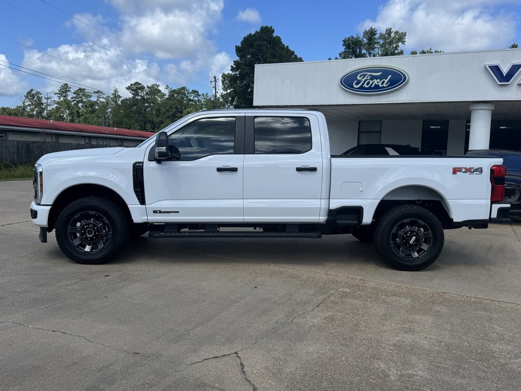 2025 Ford F-250 XL photo 2