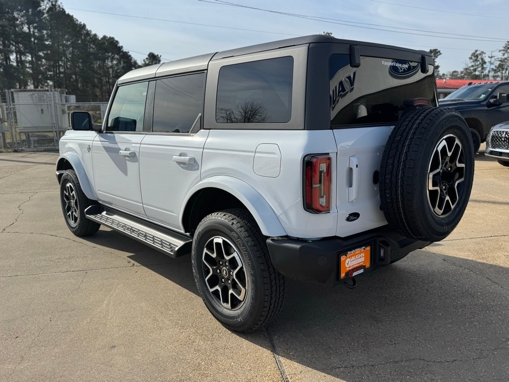 New 2025 Ford Bronco Outer Banks SUV