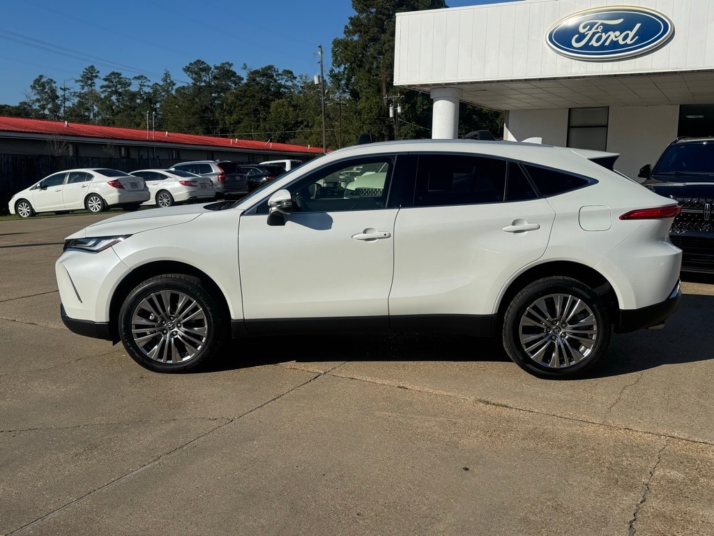 Used 2022 Toyota Venza XLE SUV