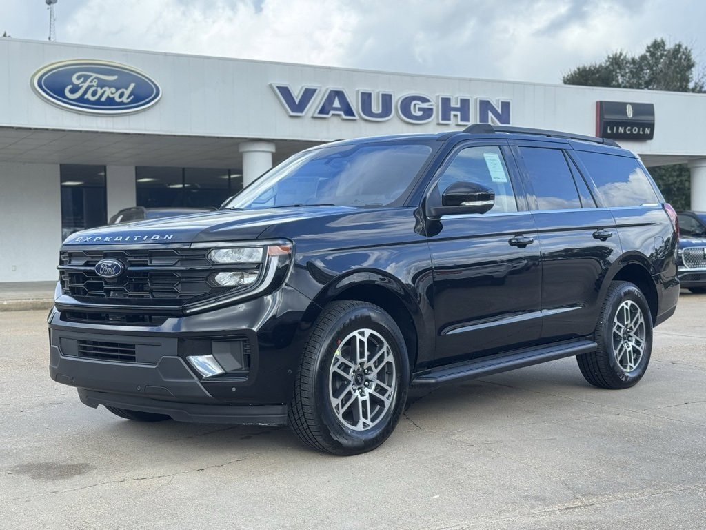 2025 Ford Expedition Active's photo