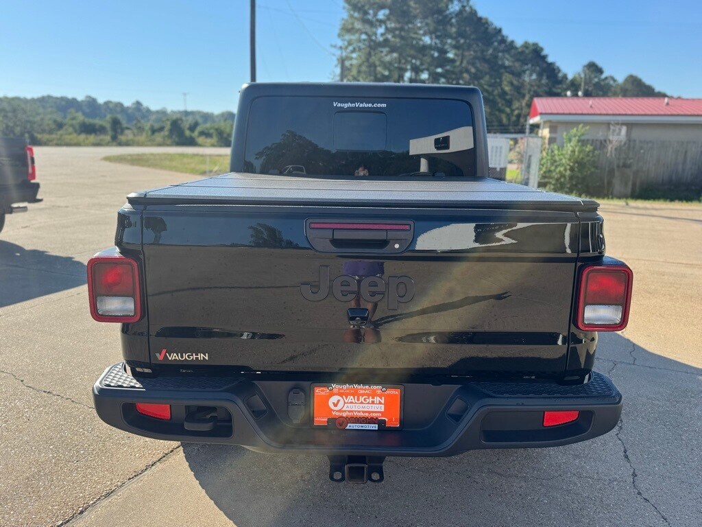 Used 2023 Jeep Gladiator Sport Truck Crew Cab