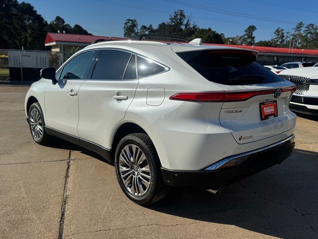 Used 2022 Toyota Venza XLE SUV