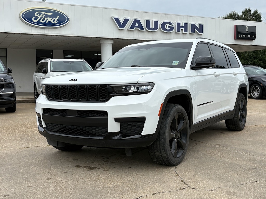 Used 2023 Jeep Grand Cherokee L Laredo SUV