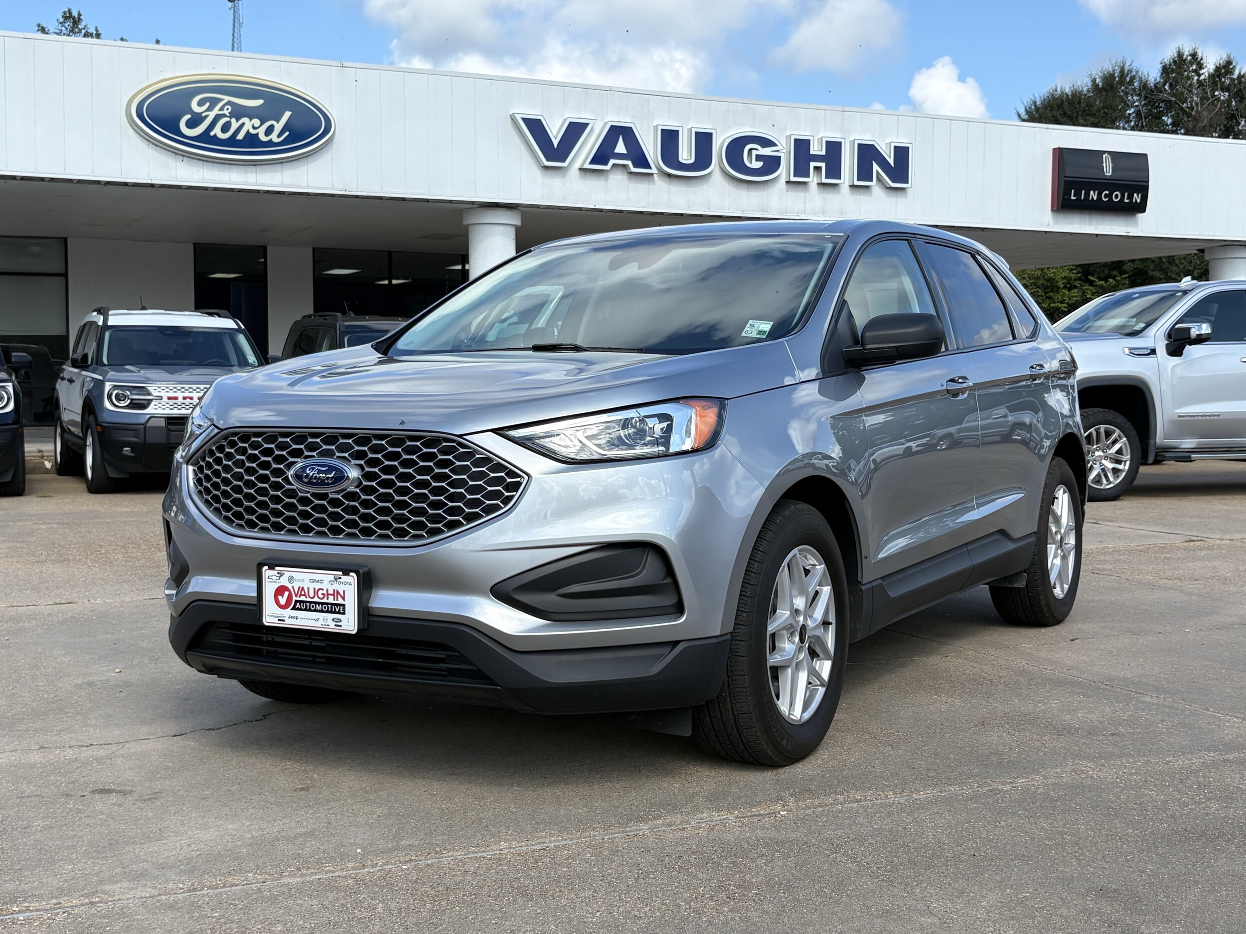 Used 2024 Ford Edge SE SUV