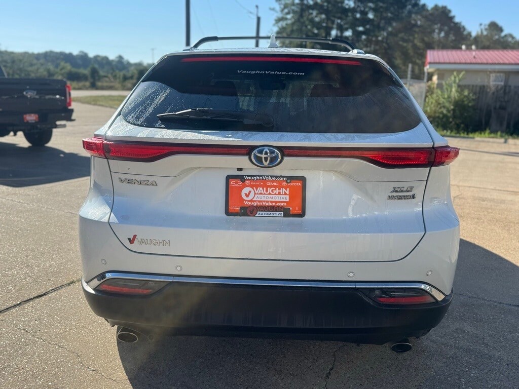 Used 2022 Toyota Venza XLE SUV