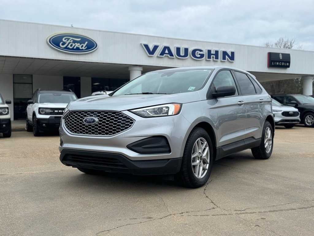 Used 2023 Ford Edge SE SUV