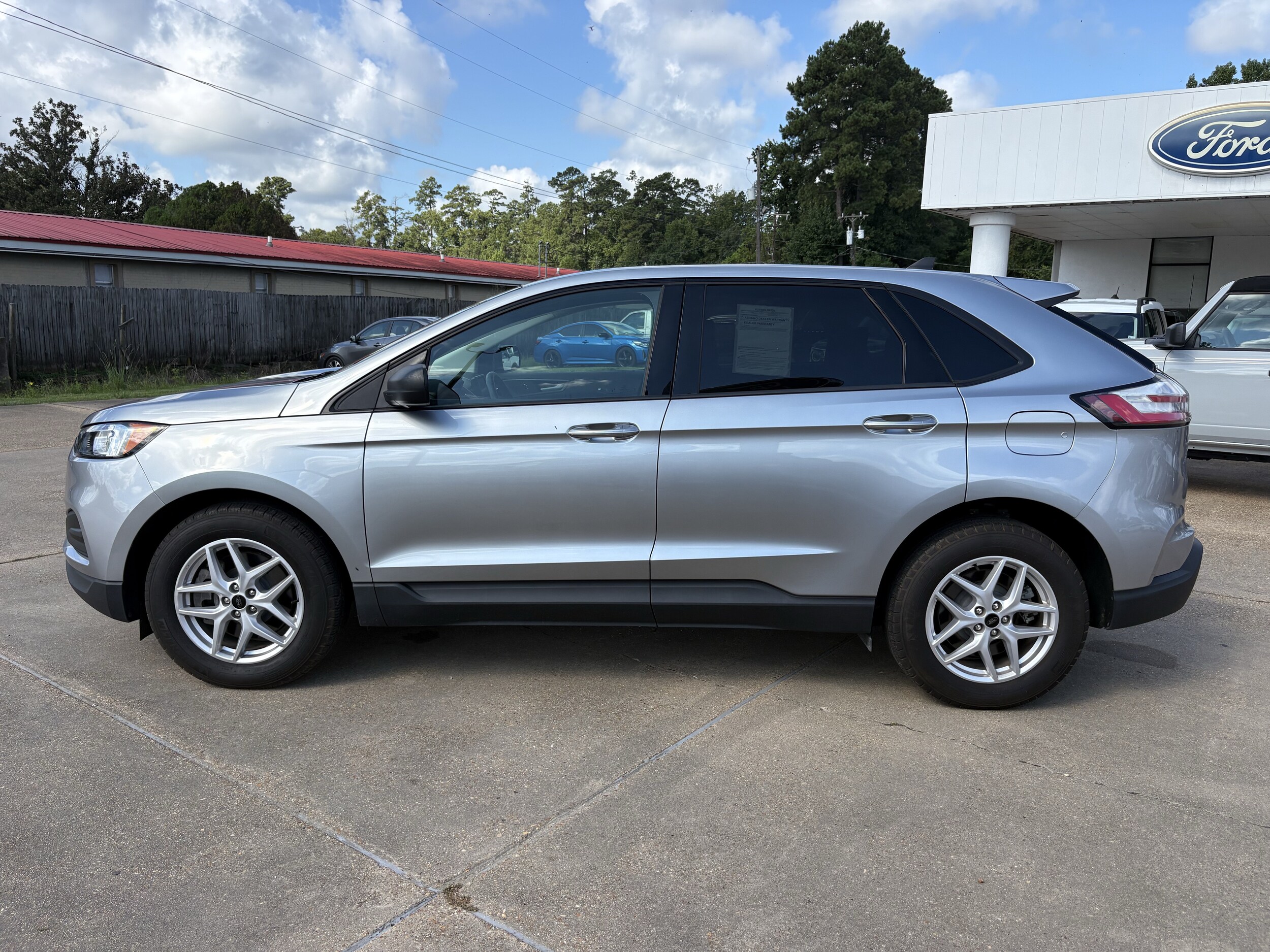 Used 2024 Ford Edge SE SUV