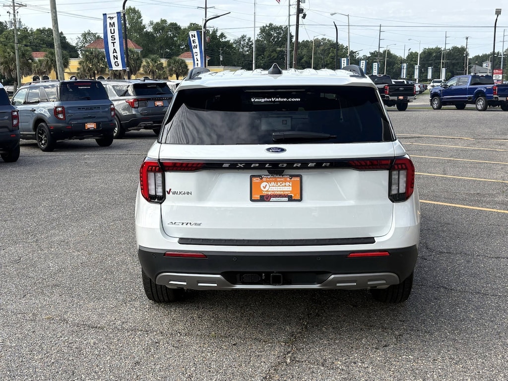 New 2026 Ford Explorer Active w/200A Pkg SUV