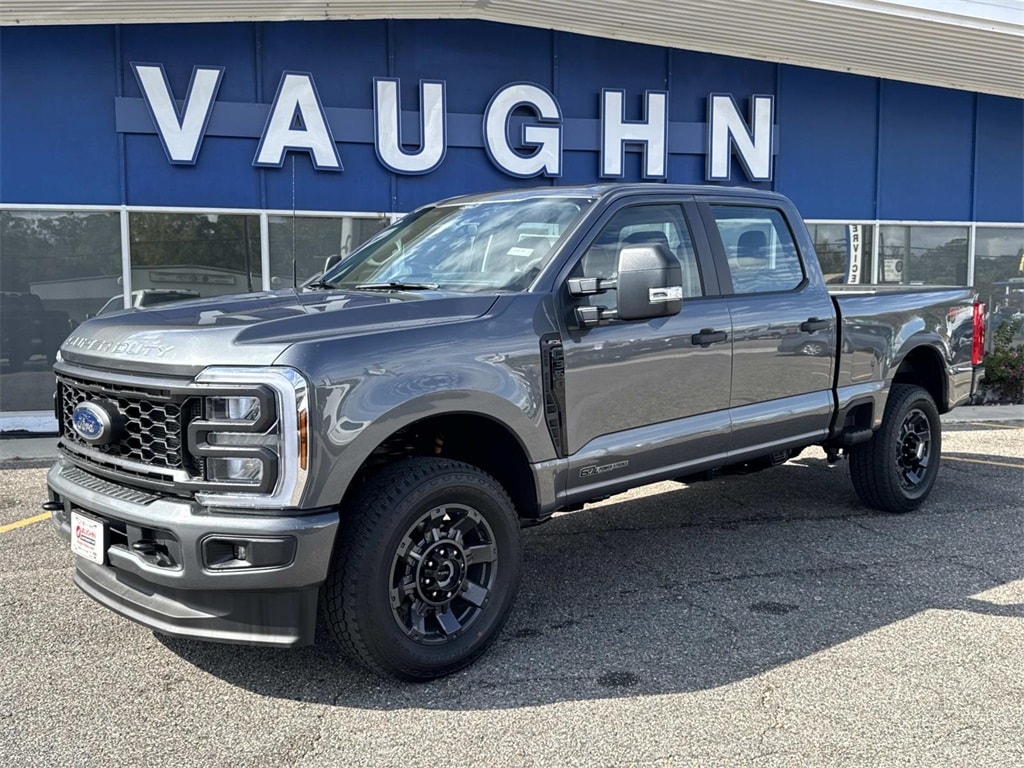 2026 Ford F-350 Super Duty XL's photo