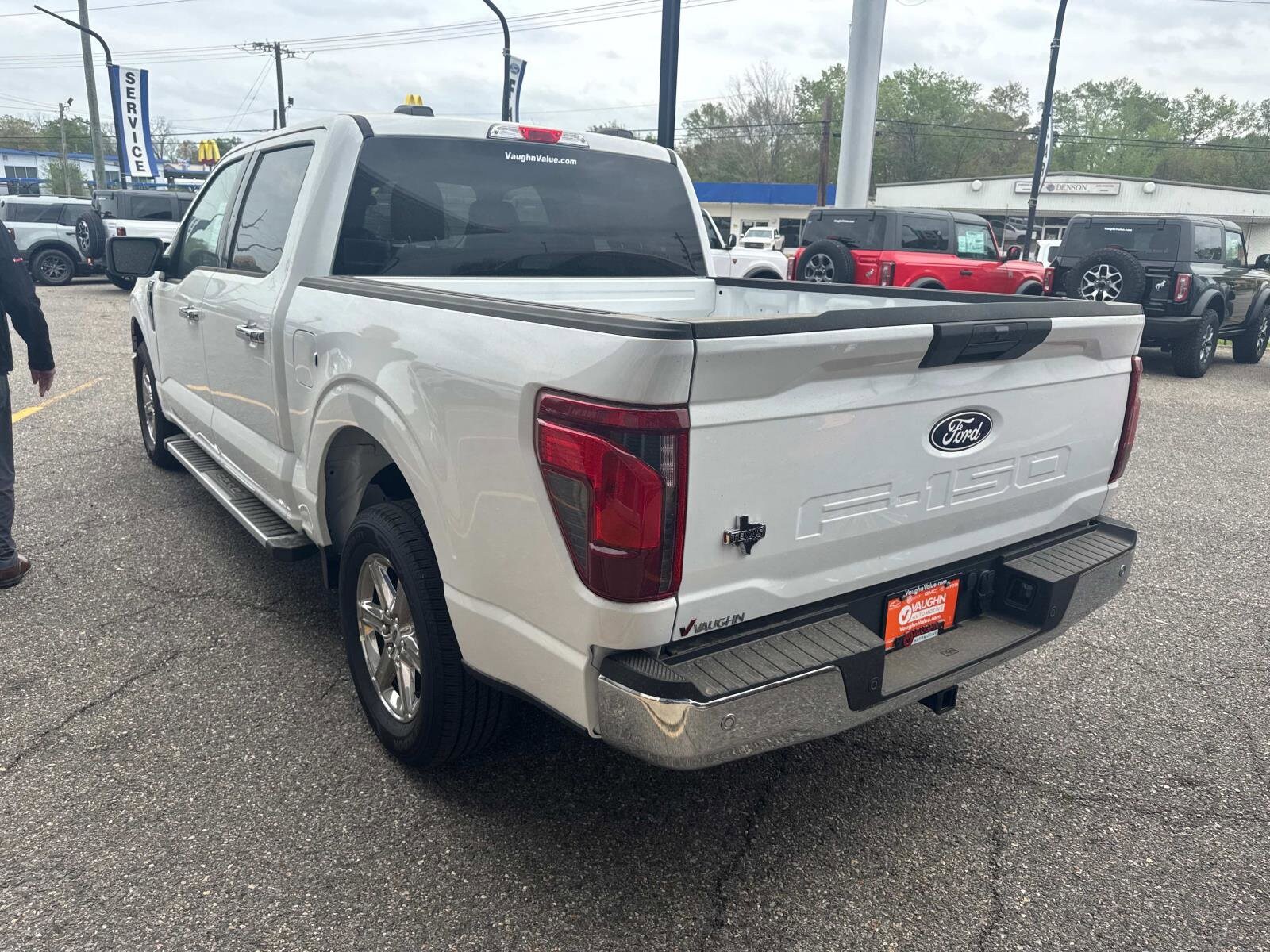 2025 Ford F-150 XLT photo 4