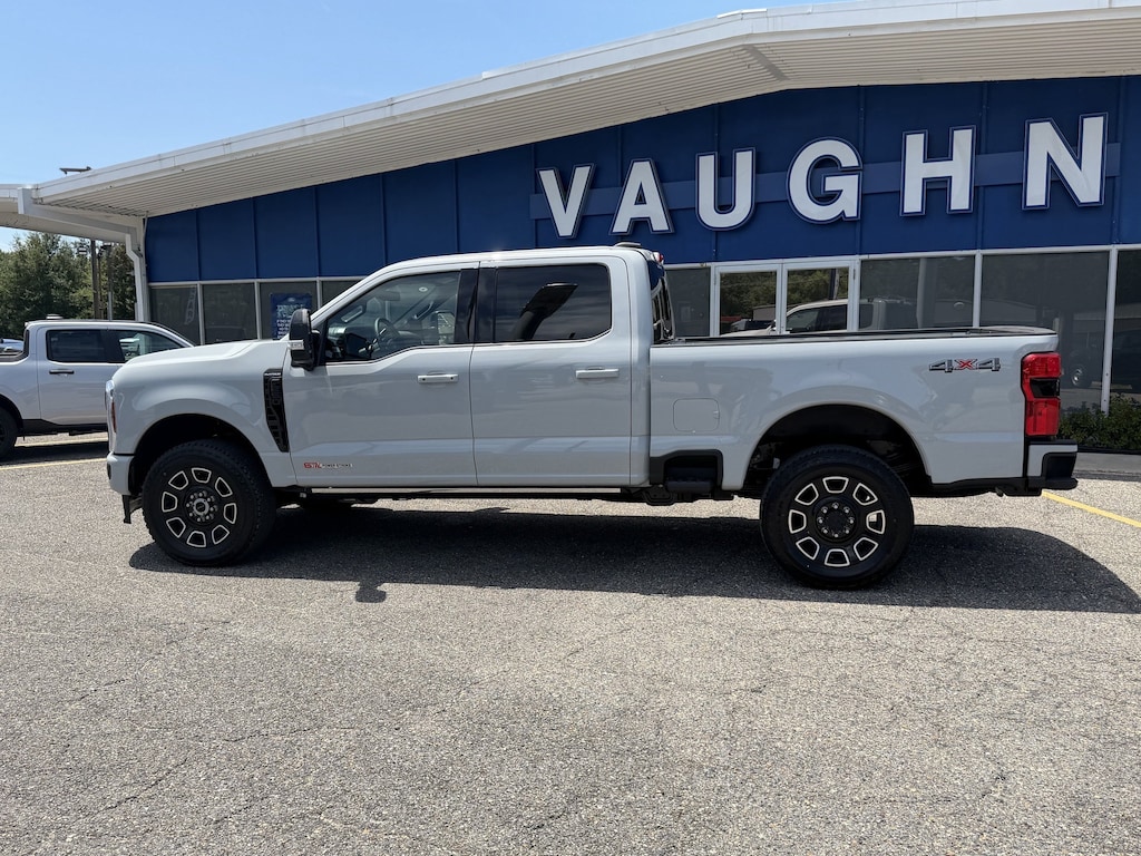New 2026 Ford Super Duty F-250 SRW Platinum Truck Crew Cab