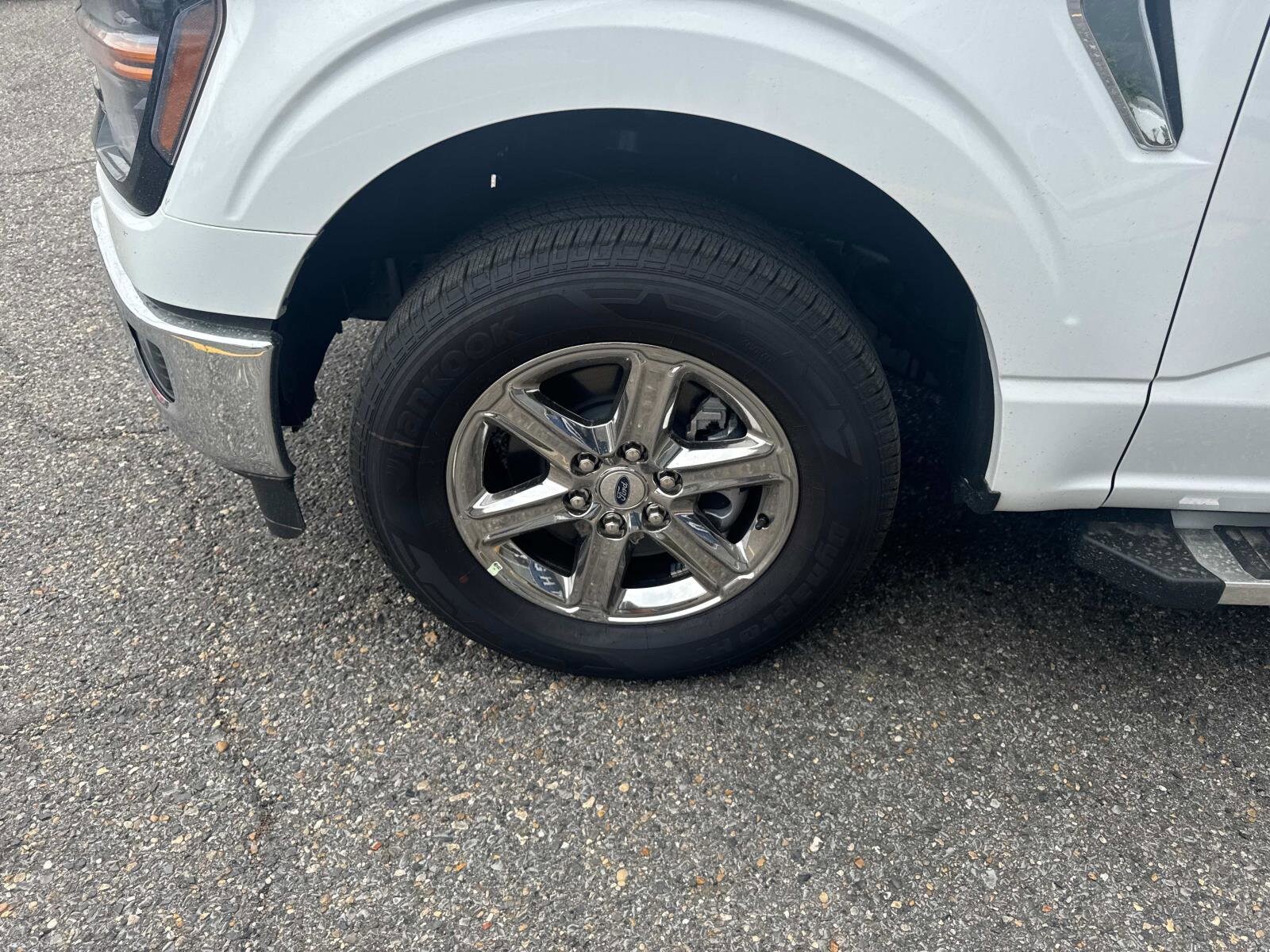 2025 Ford F-150 XLT photo 3