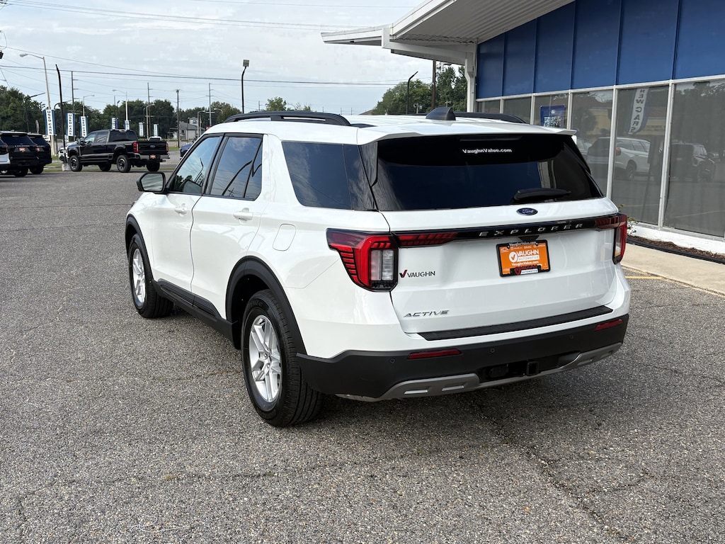 New 2026 Ford Explorer Active w/200A Pkg SUV