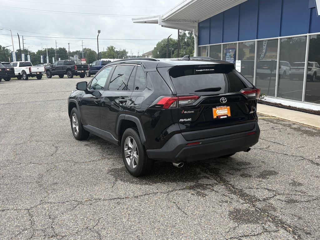 Used 2022 Toyota RAV4 XLE SUV