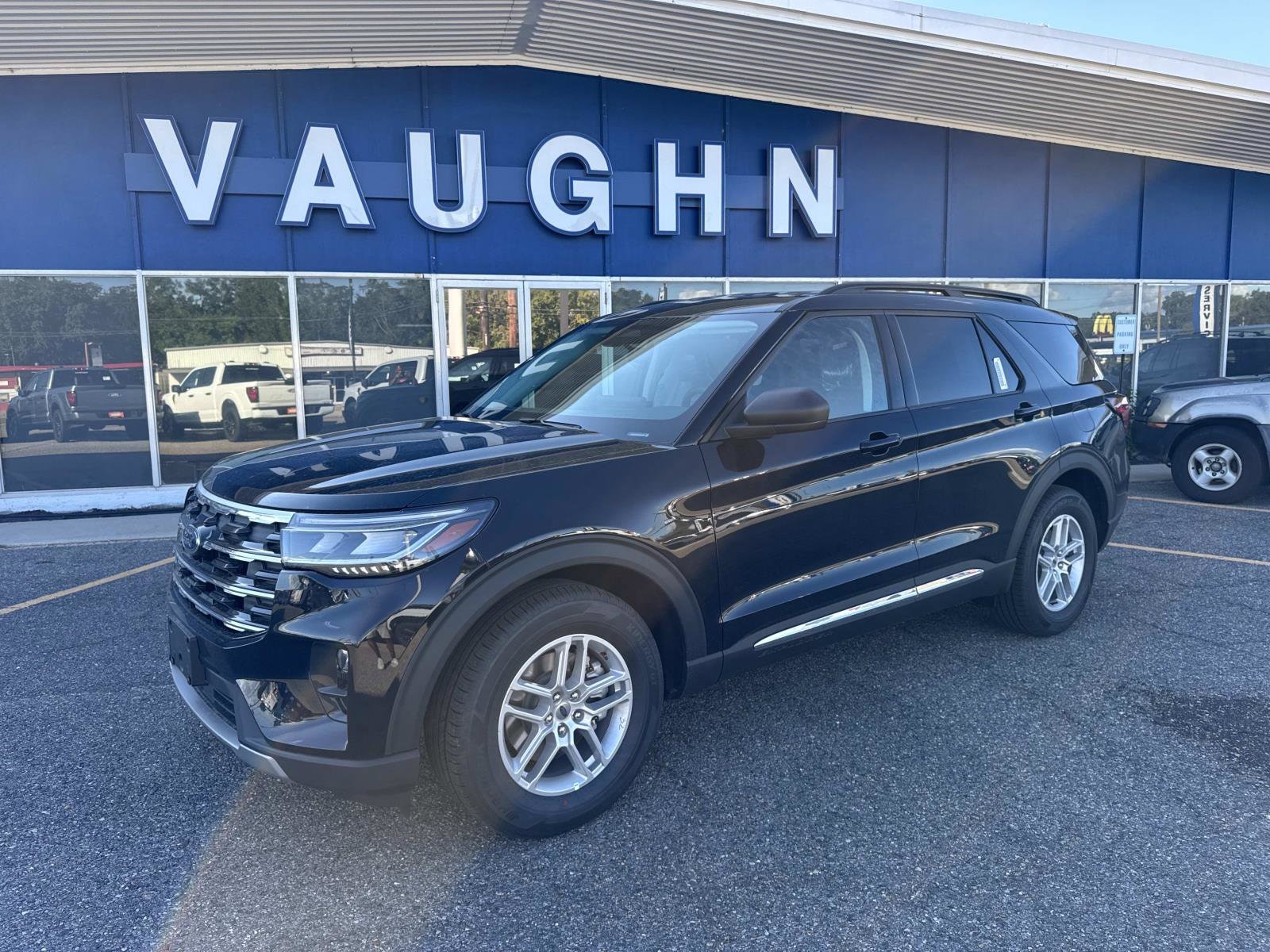 2025 Ford Explorer Active's photo