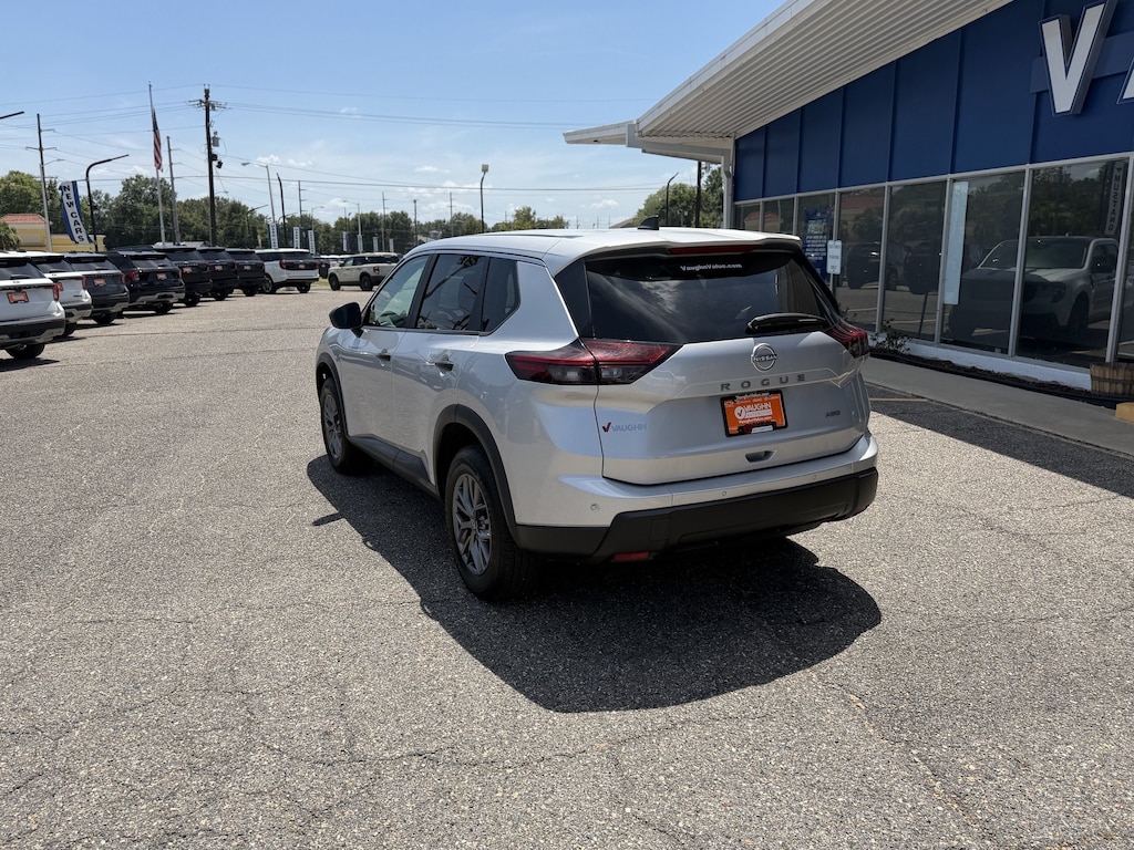 Used 2024 Nissan Rogue S SUV