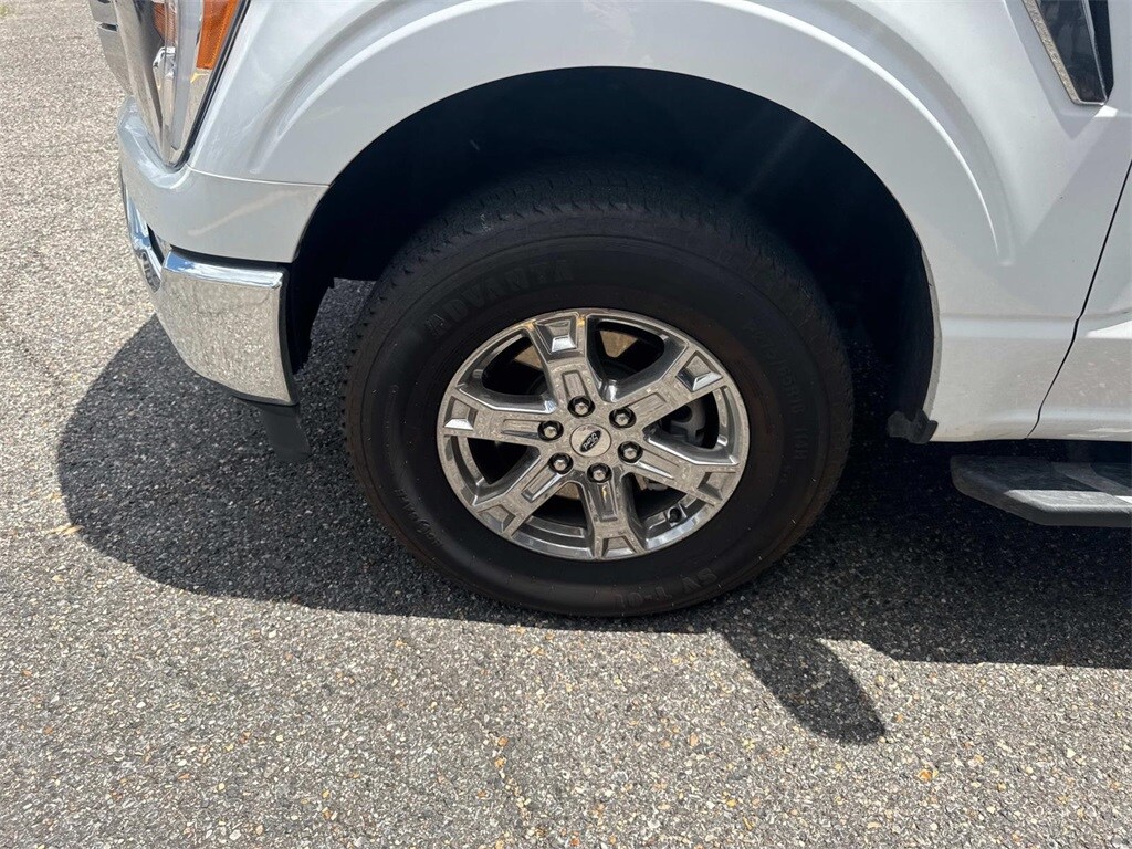 2021 Ford F-150 XLT photo 3