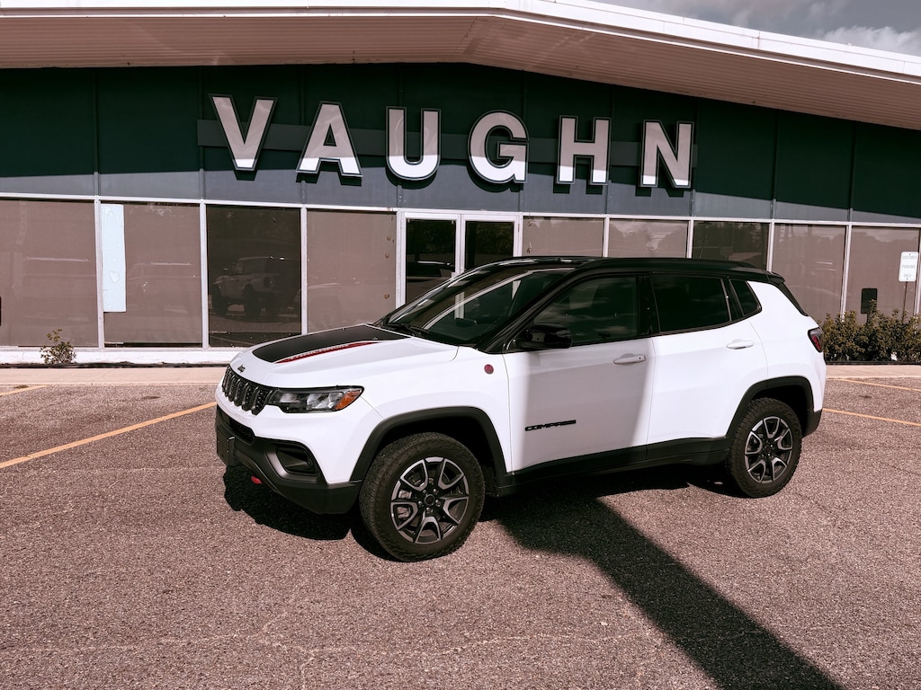 Used 2025 Jeep Compass Trailhawk SUV