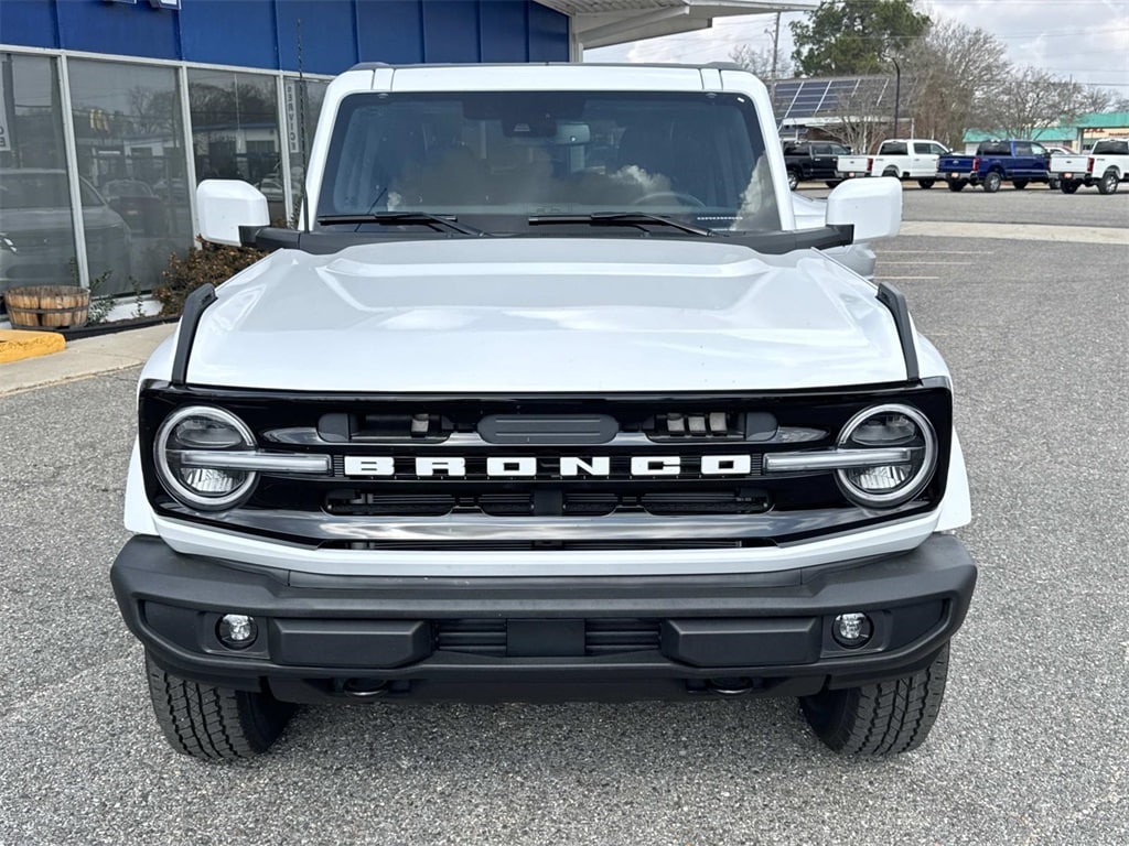 New 2025 Ford Bronco Outer Banks SUV