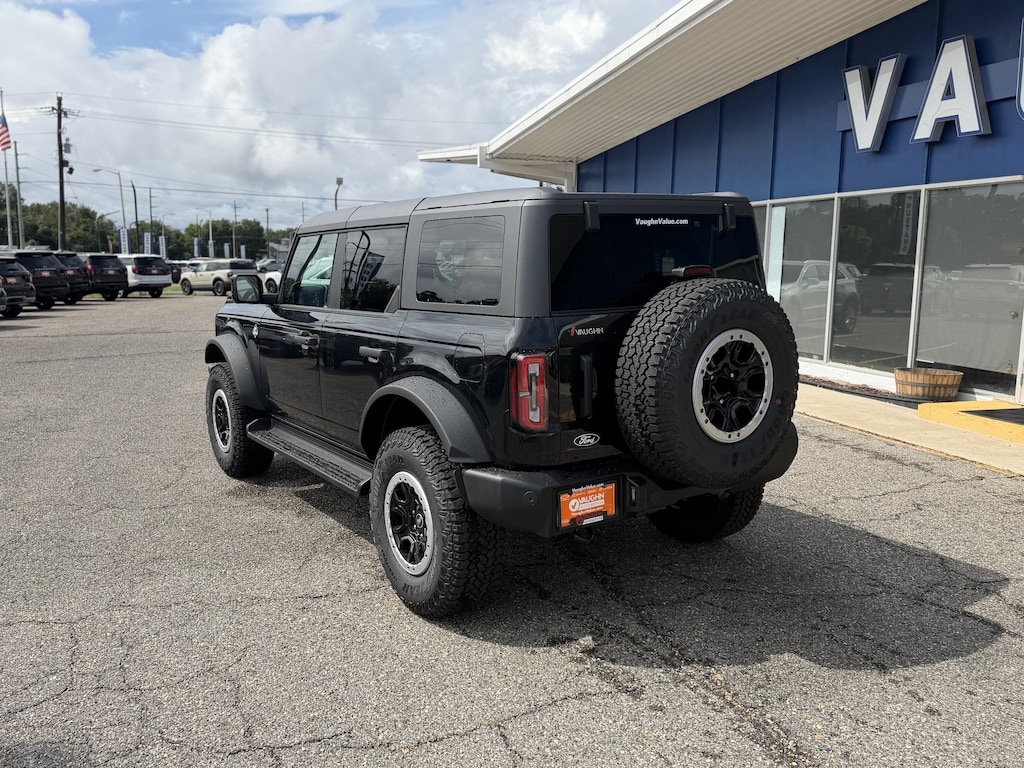 New 2026 Ford Bronco Outer Banks SUV