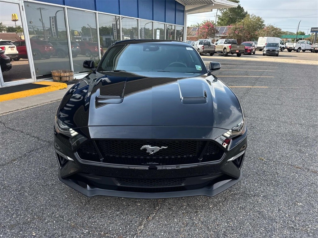 2022 Ford Mustang GT photo 2