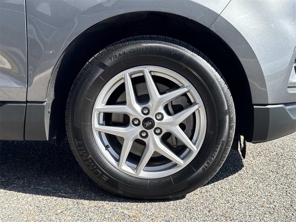 Used 2024 Ford Edge SUV