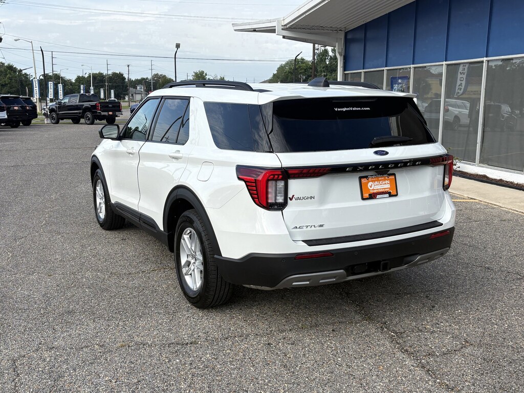 New 2026 Ford Explorer Active w/200A Pkg SUV