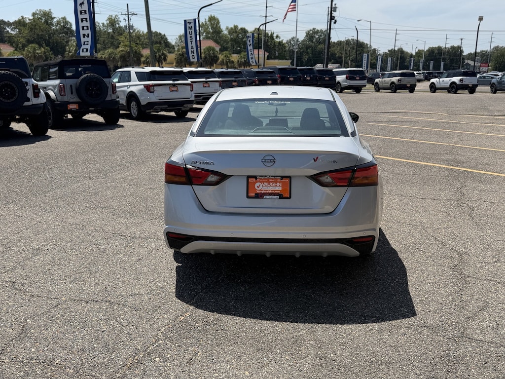 Used 2025 Nissan Altima SV Sedan