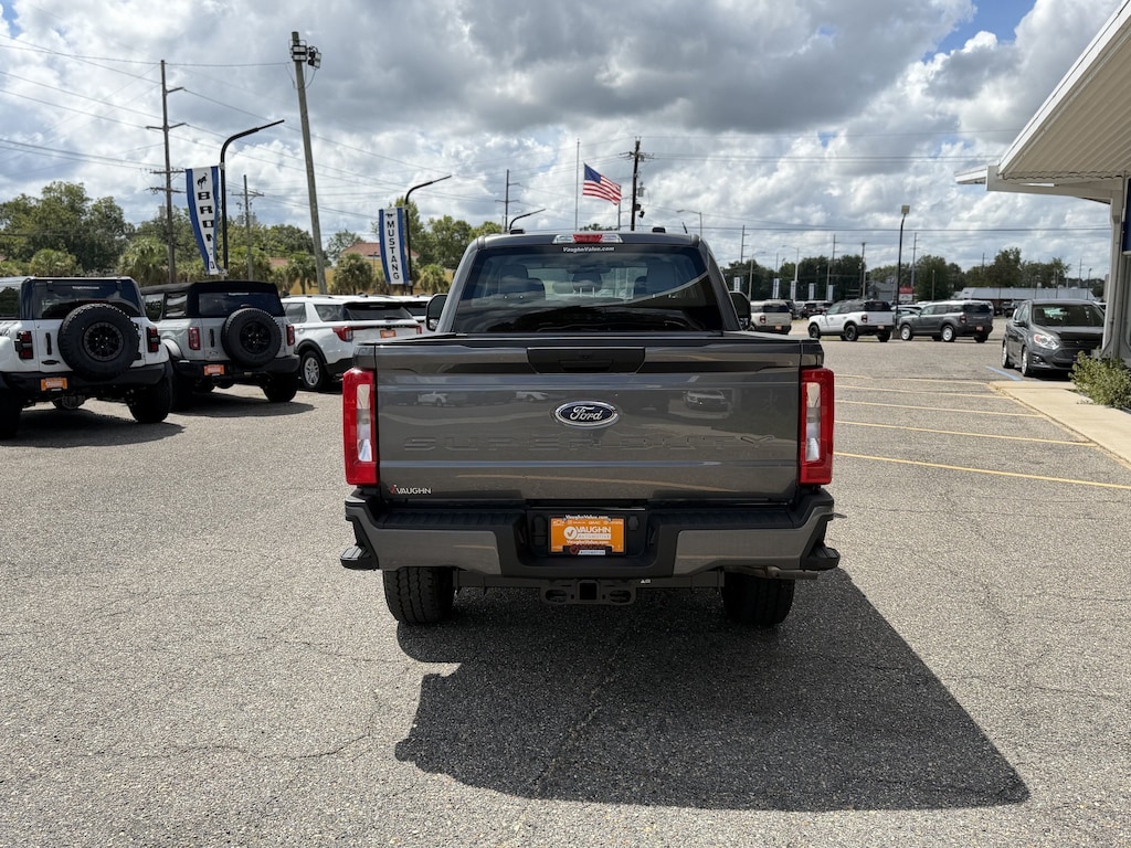 New 2026 Ford Super Duty F-350 SRW Truck Crew Cab