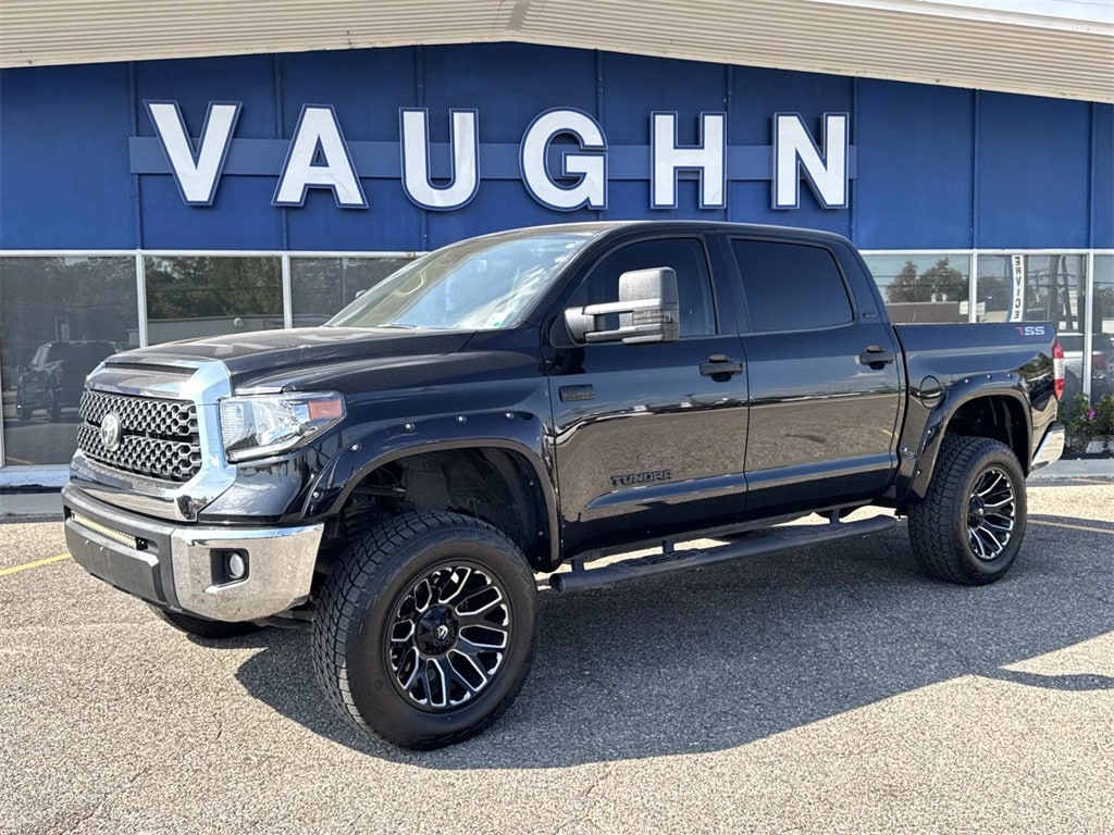 2020 Toyota Tundra SR5's photo