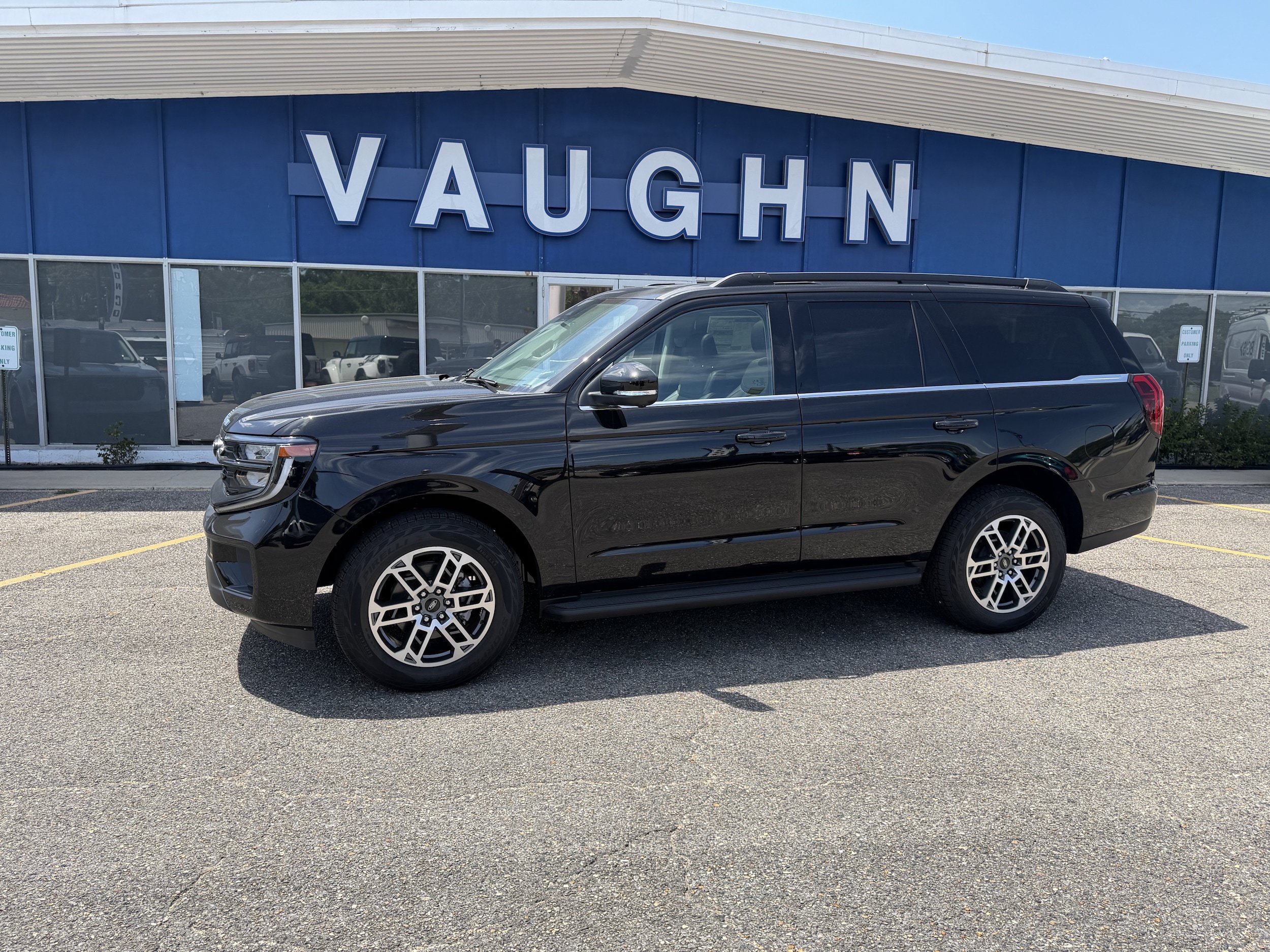 2026 Ford Expedition Active