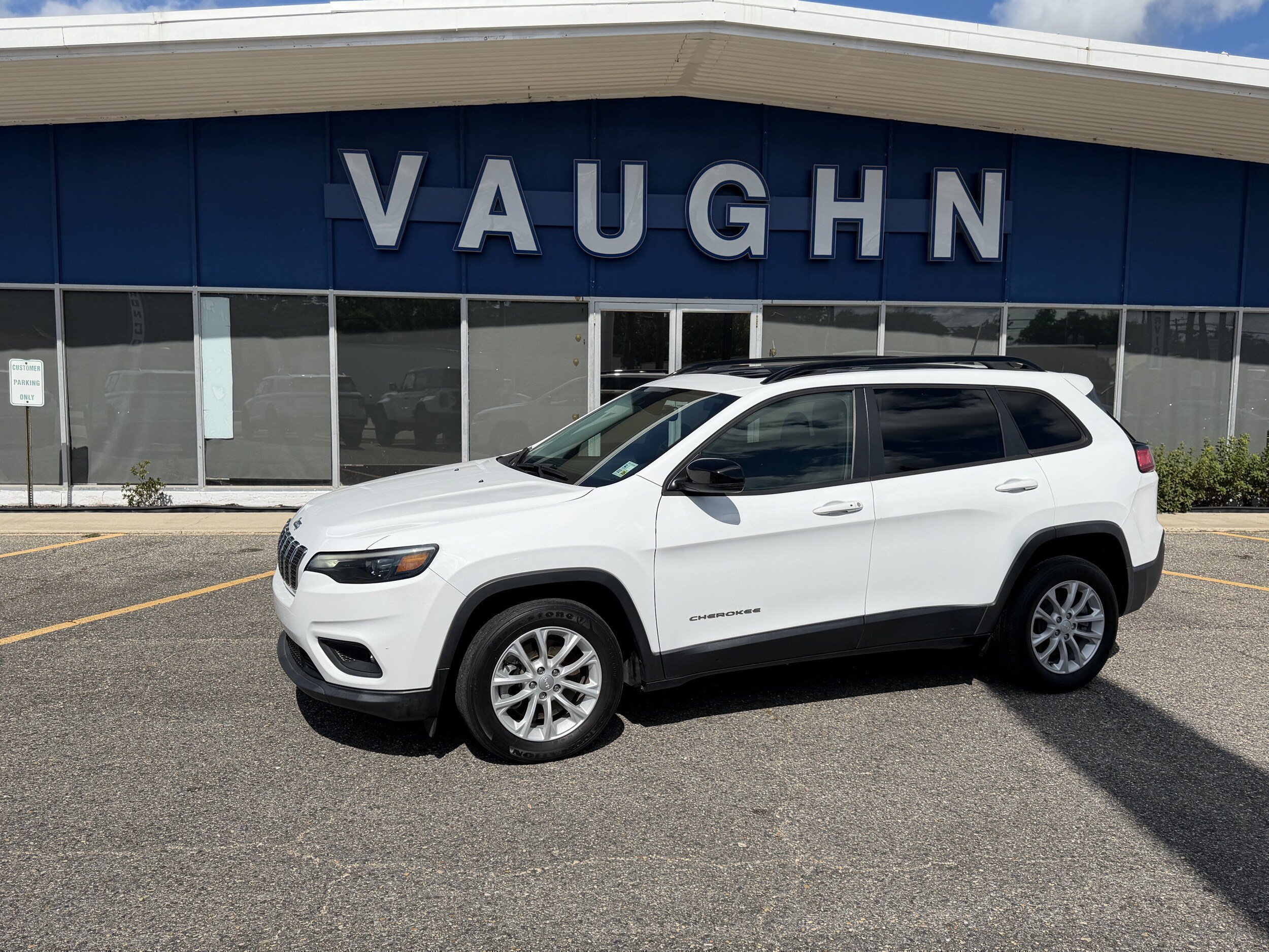 2022 Jeep Cherokee Latitude Lux