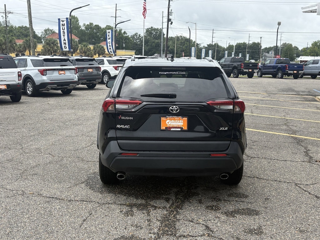 Used 2022 Toyota RAV4 XLE SUV