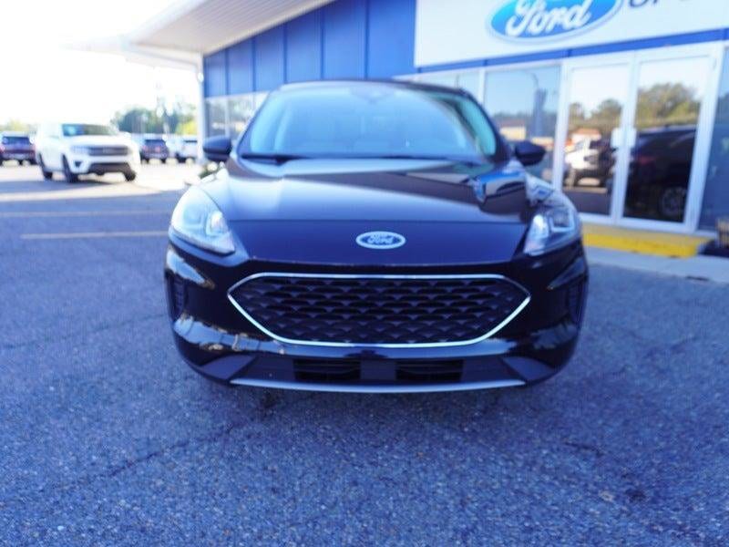 Used 2022 Ford Escape SE with VIN 1FMCU9G64NUA62187 for sale in Zachary, LA
